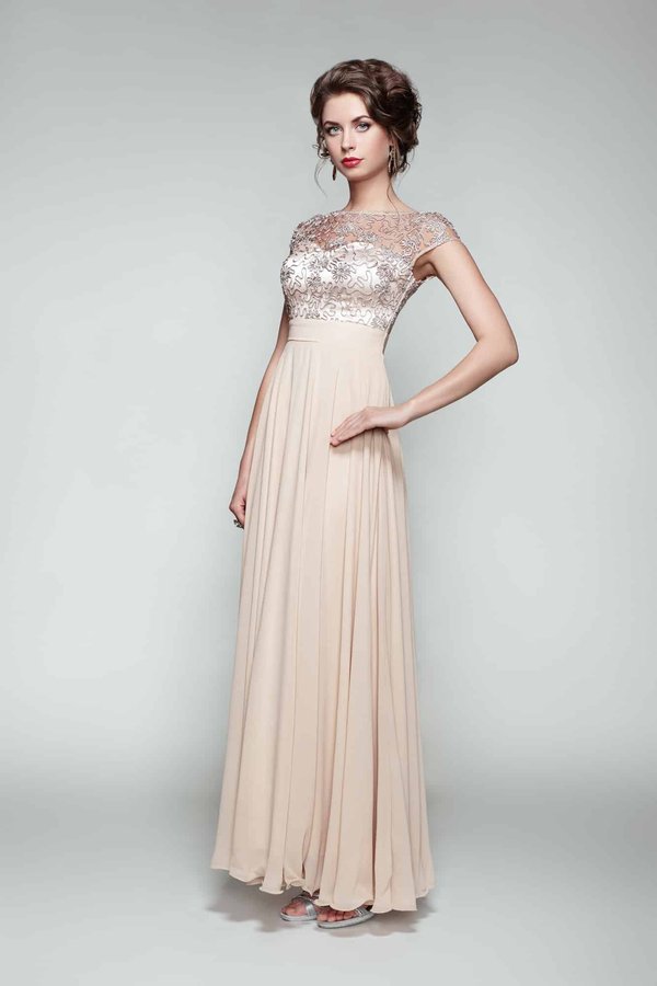 Audacieuses et éblouissantes : Les robes qui captivent l'attention